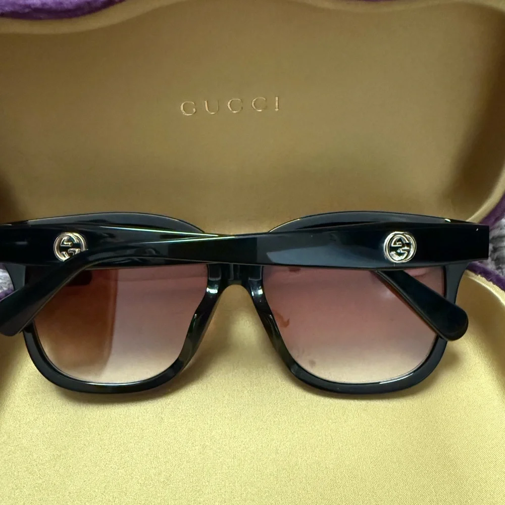 💎AUTHENTIC 💎Gucci sunglasses with case and dust bag - Picture 9 of 10